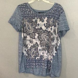 Women’s size L top